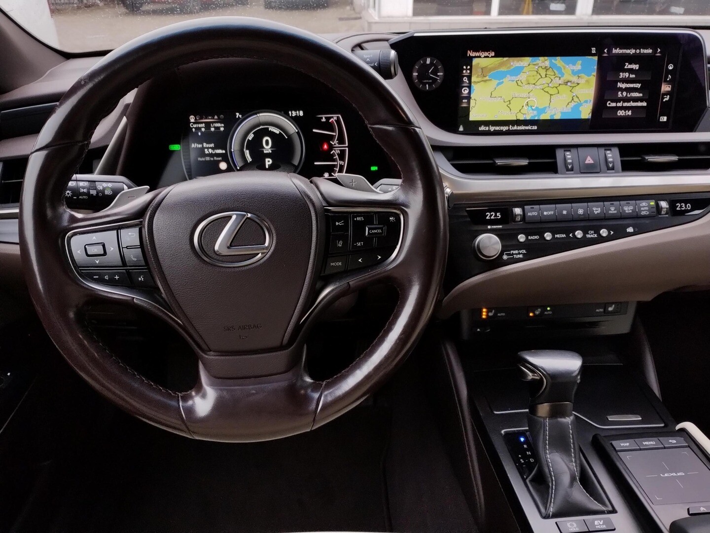 Lexus ES