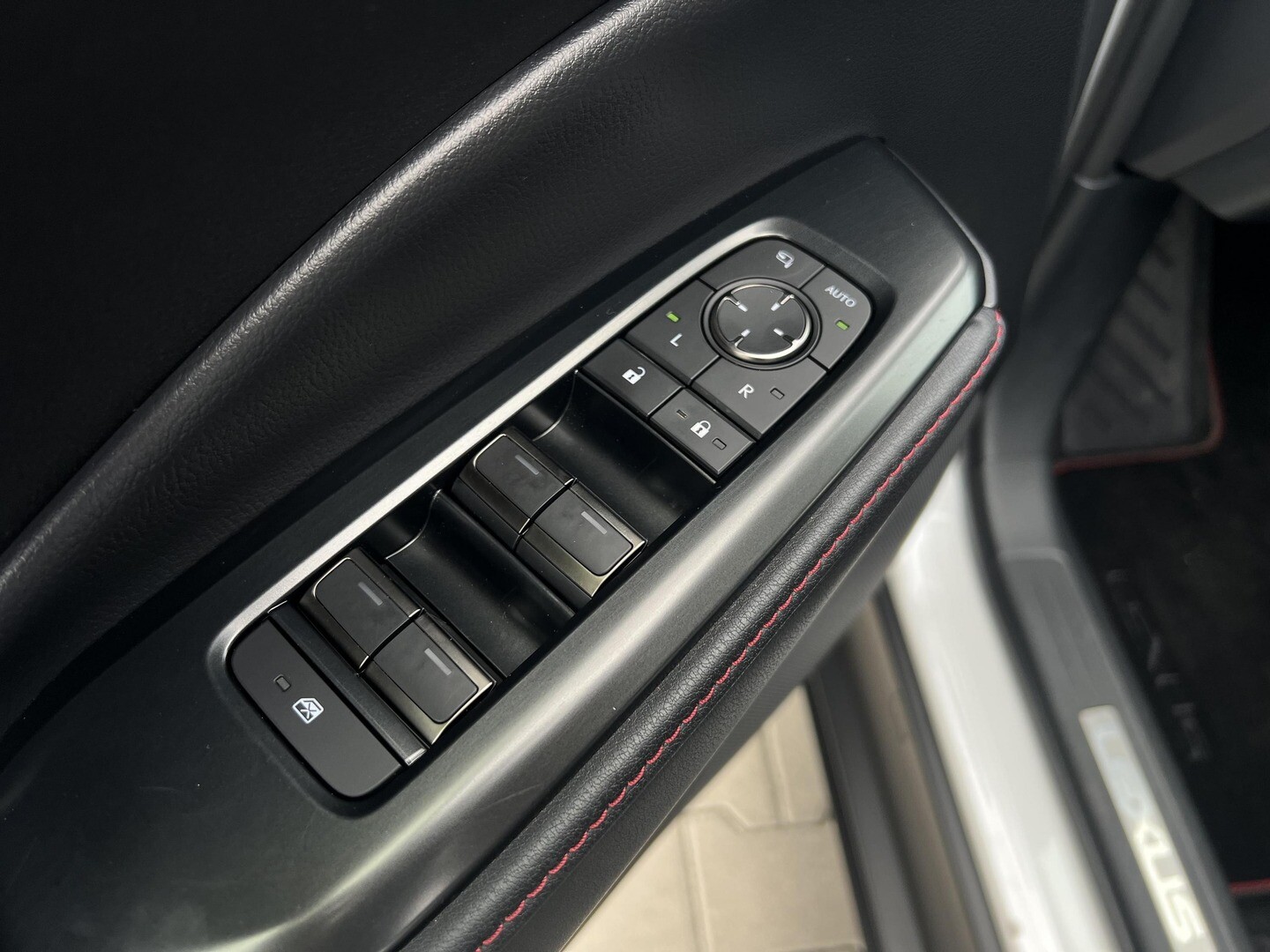 Lexus LBX