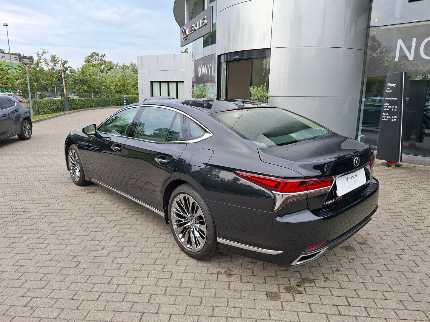 Lexus LS