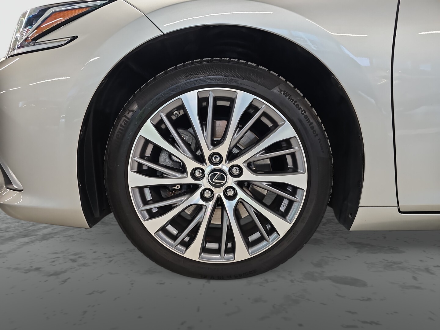 Lexus ES