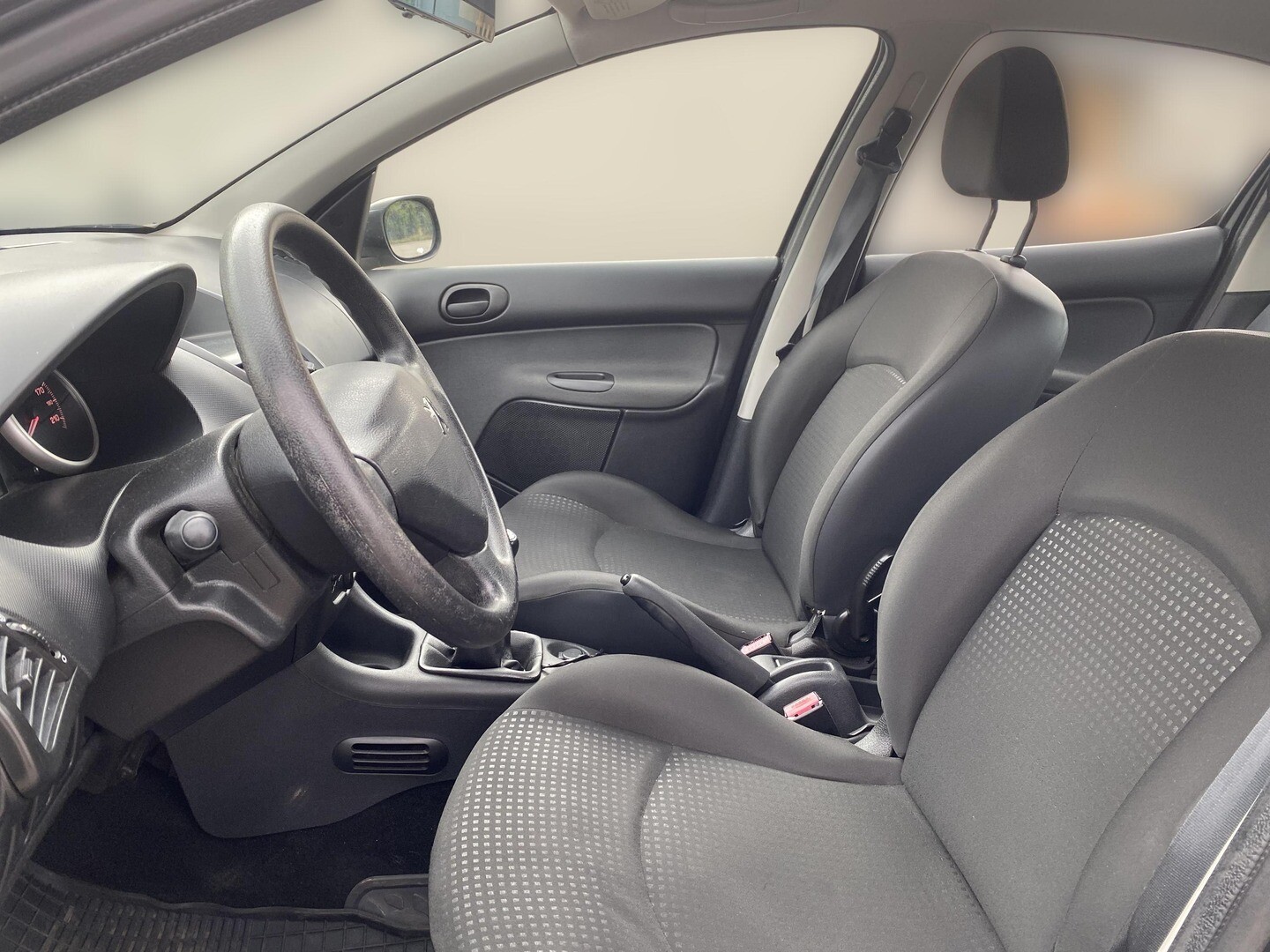 Peugeot 206 plus