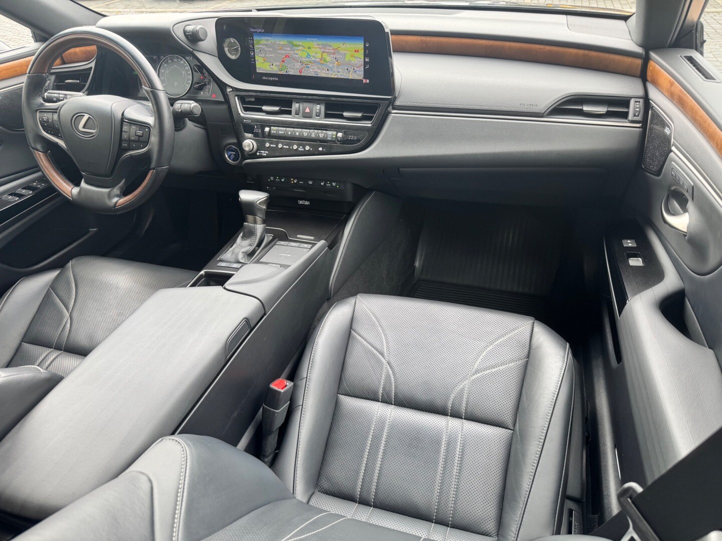 Lexus ES