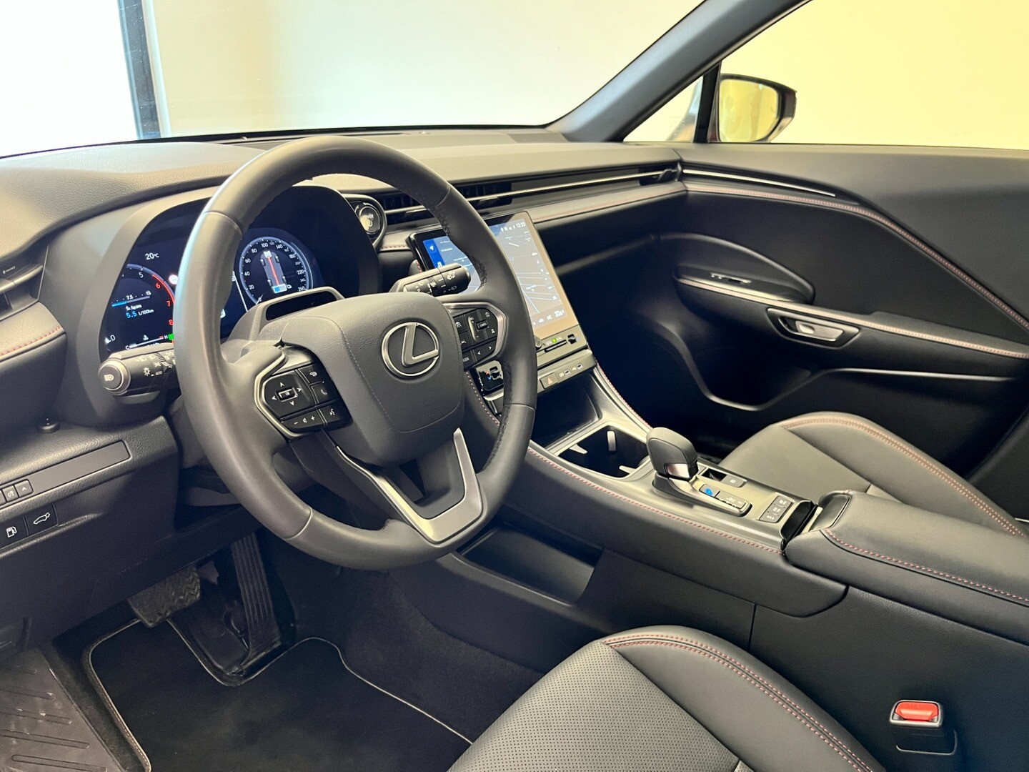 Lexus LBX