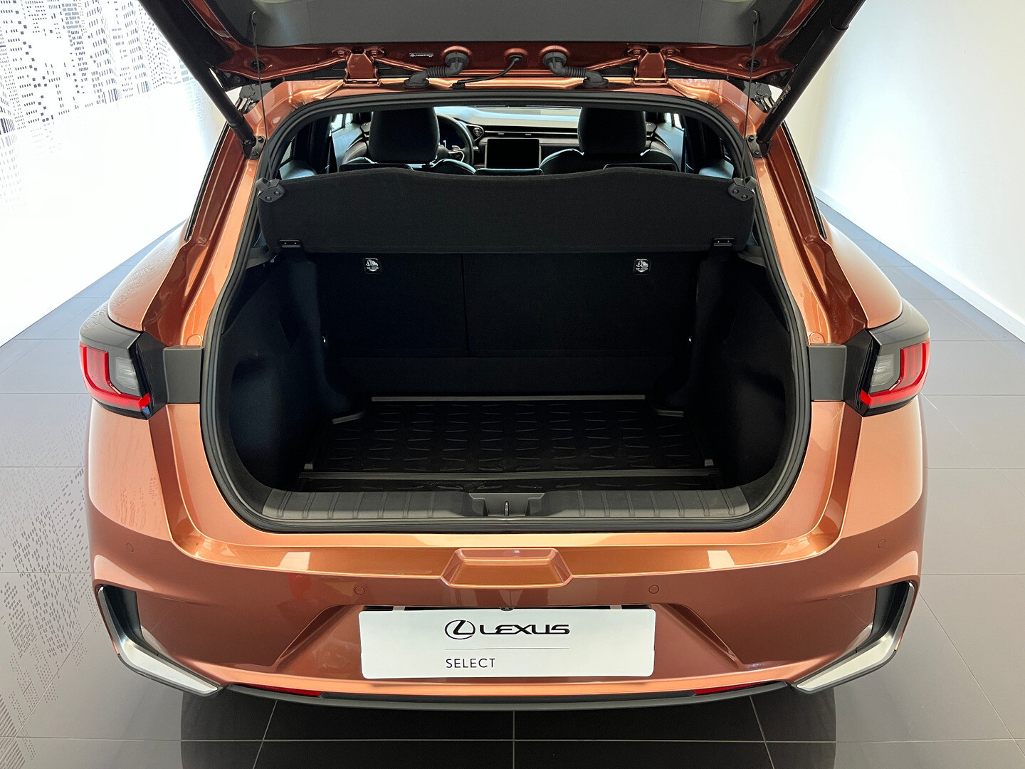 Lexus LBX