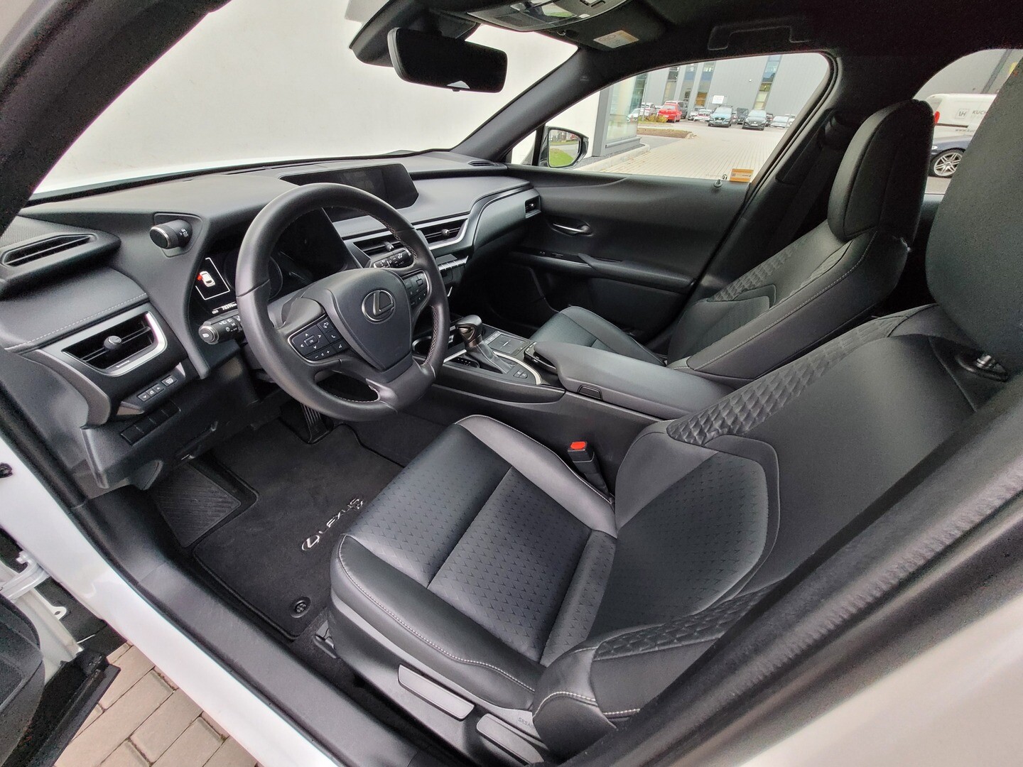 Lexus UX