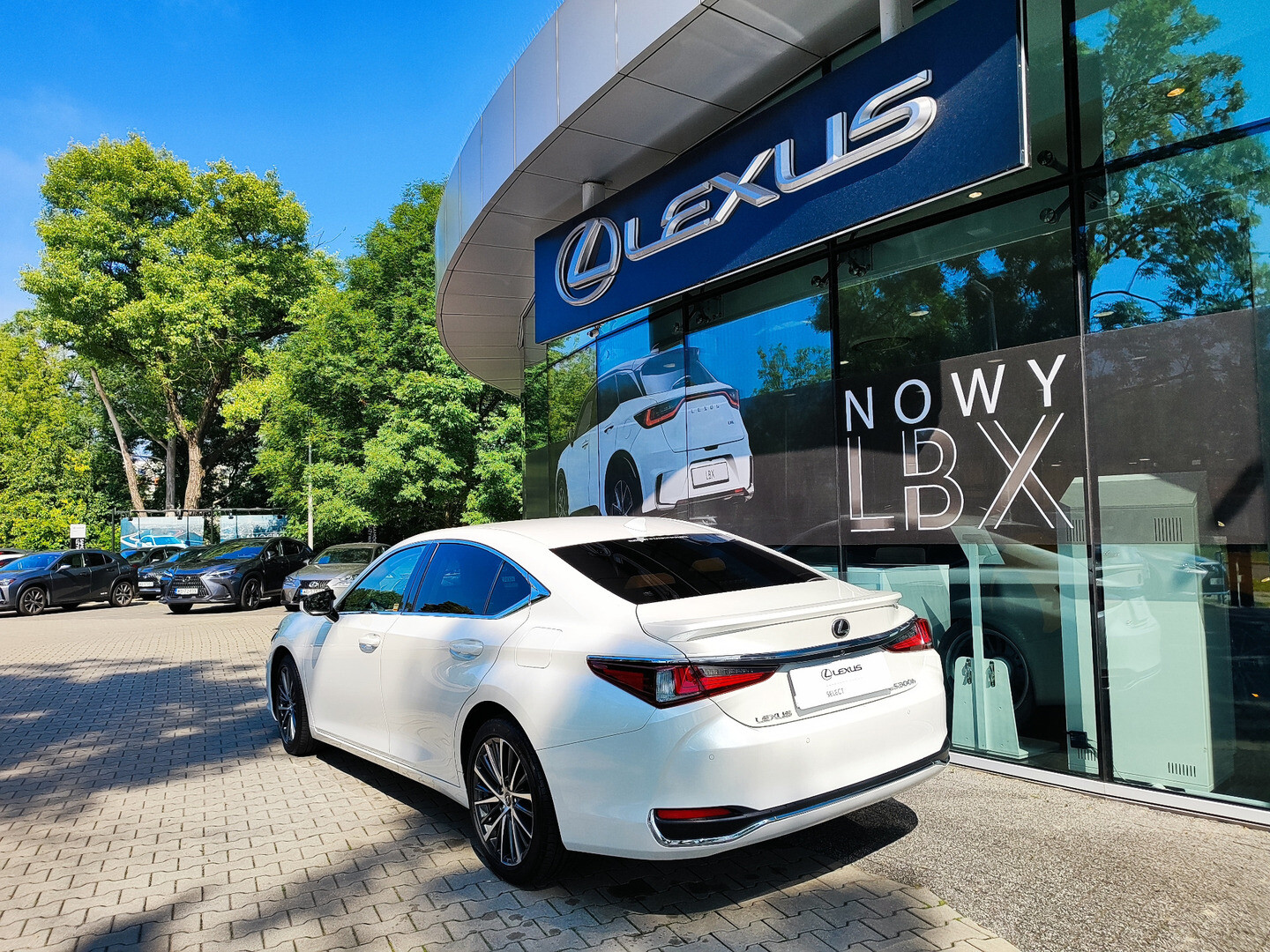 Lexus ES