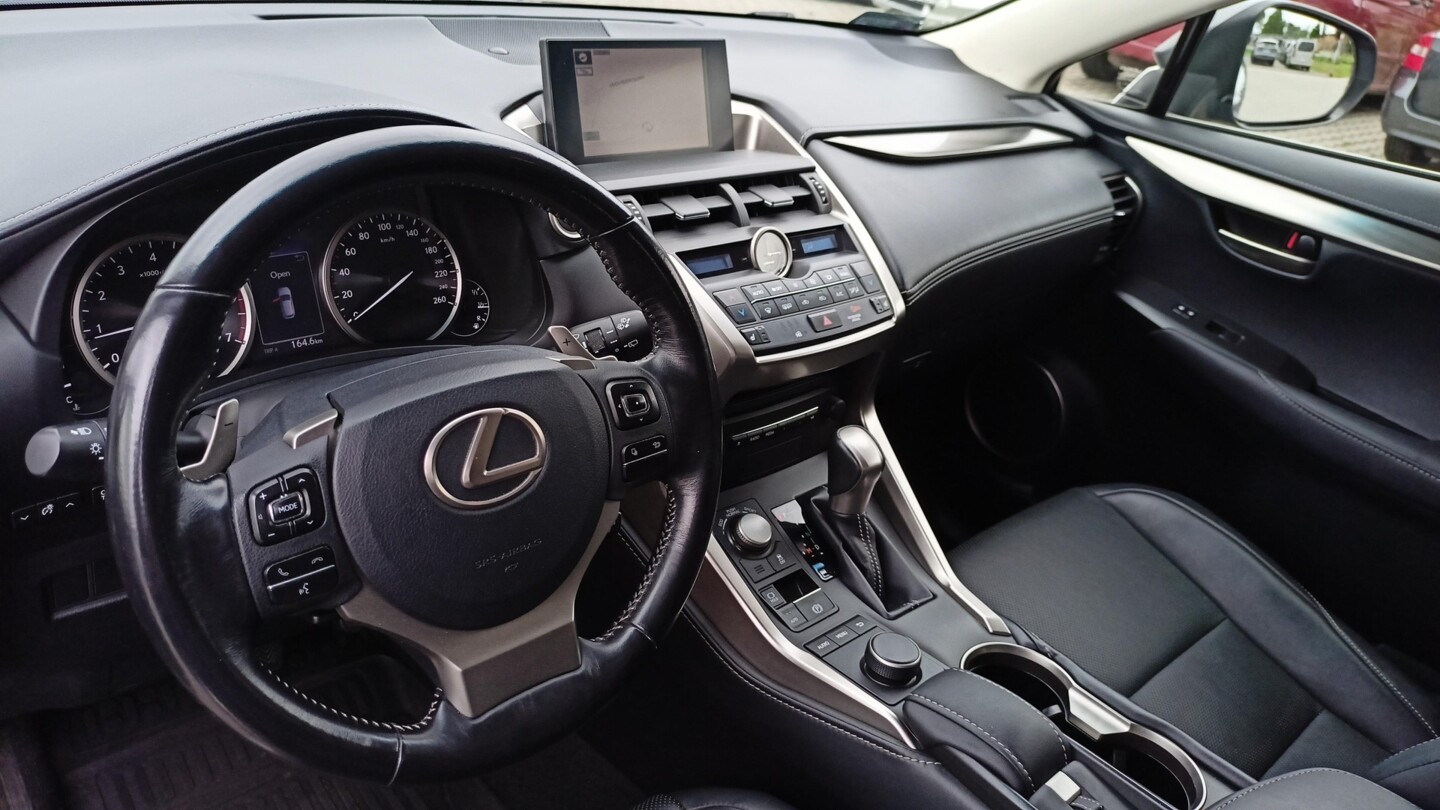 Lexus NX