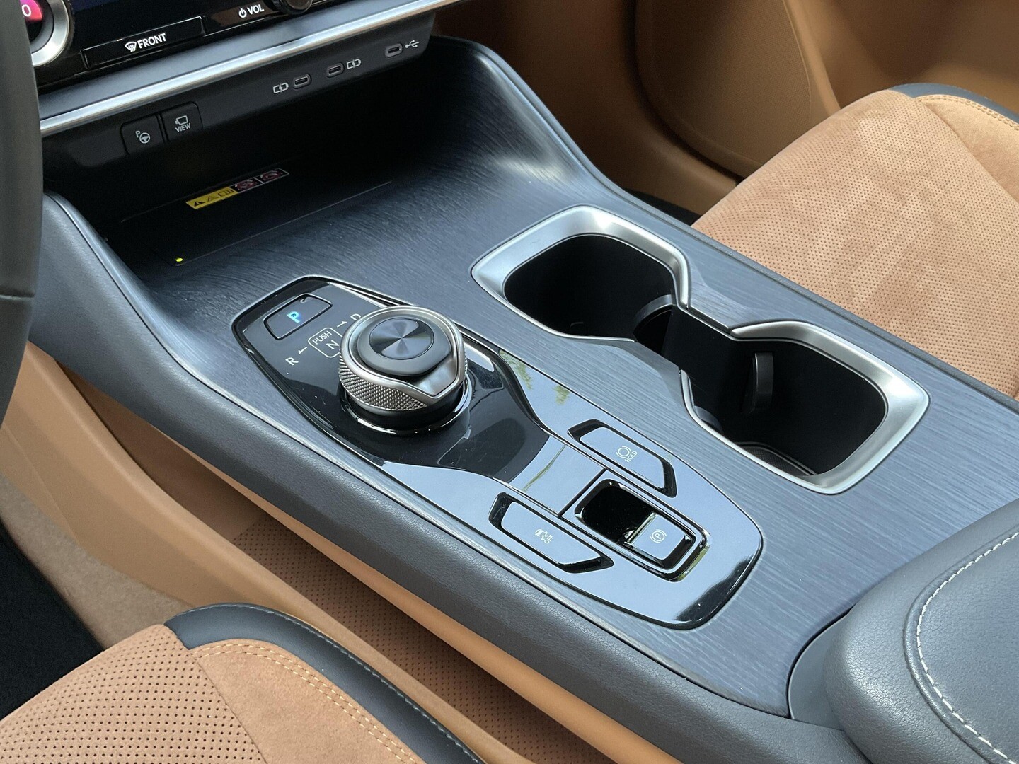 Lexus RZ