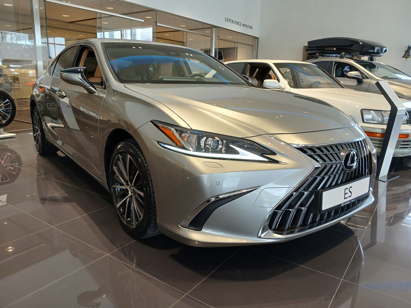 Lexus ES