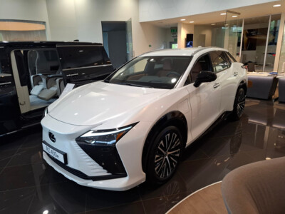 Lexus RZ