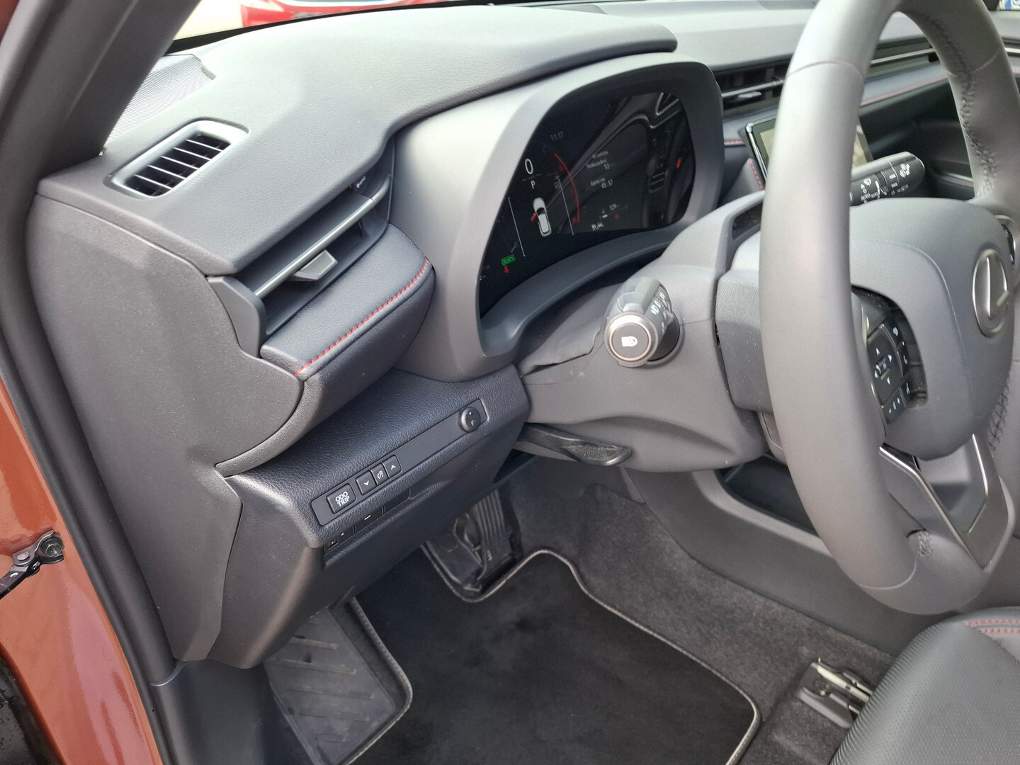 Lexus LBX