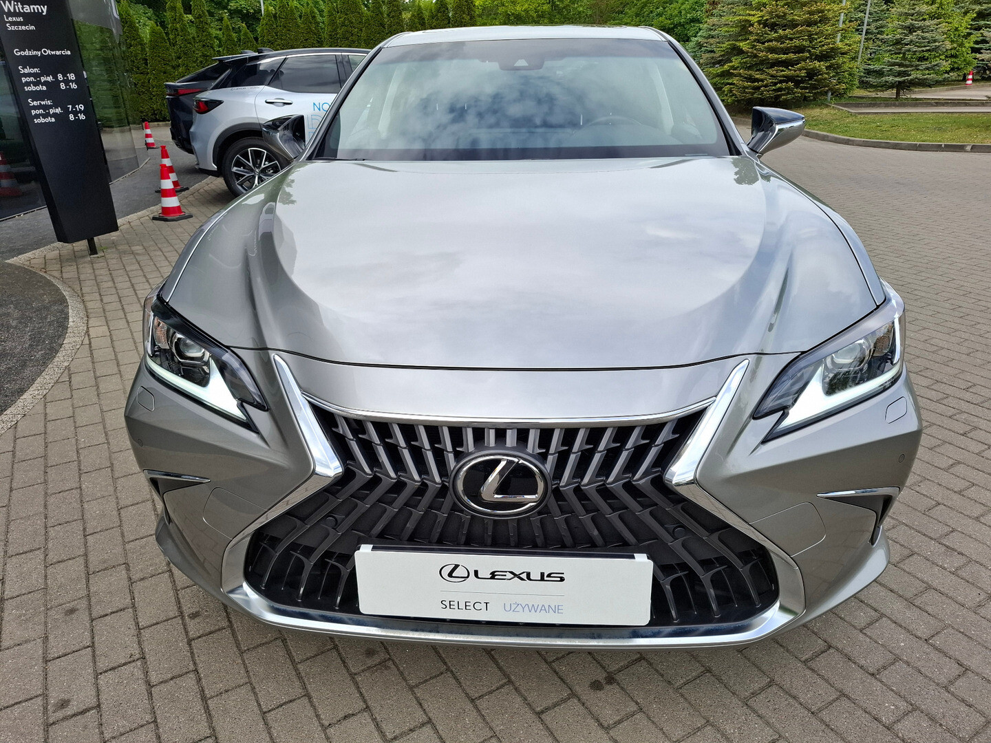 Lexus ES