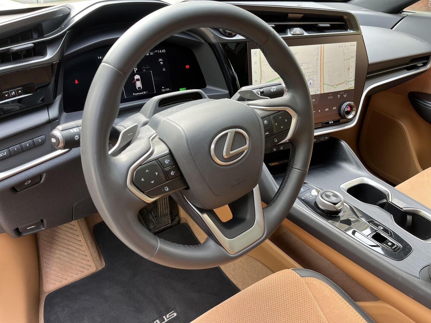 Lexus RZ