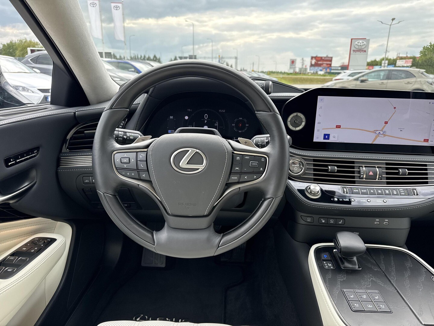 Lexus LS