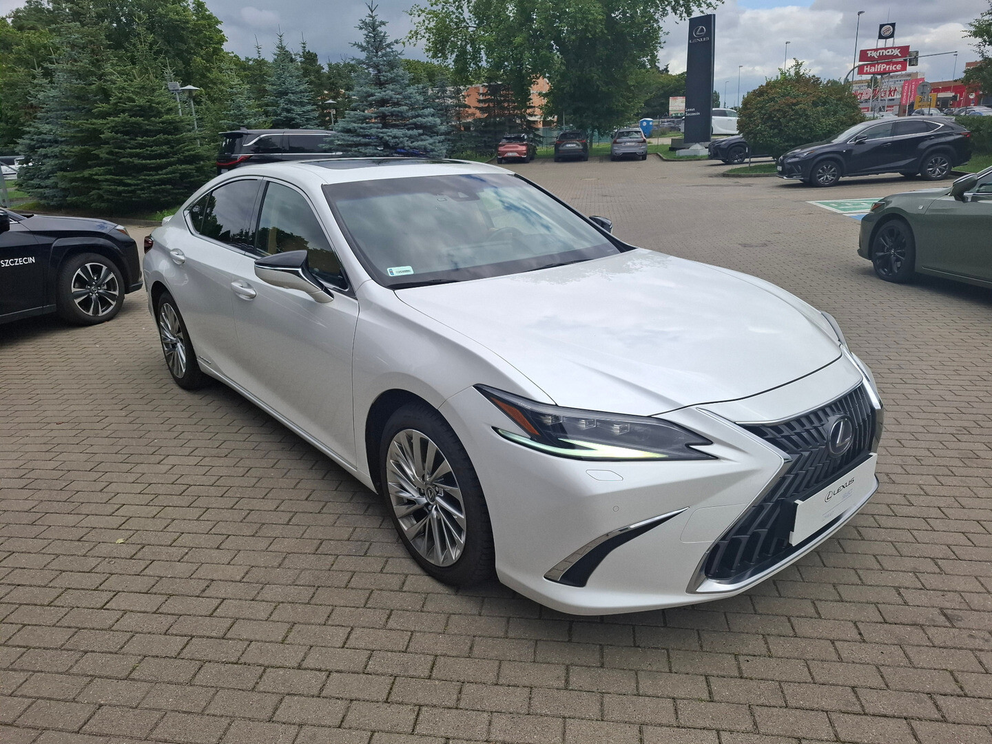 Lexus ES