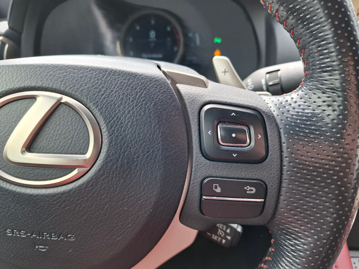 Lexus RC