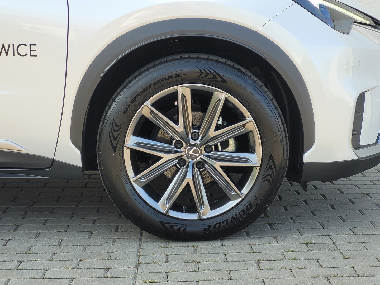 Lexus LBX