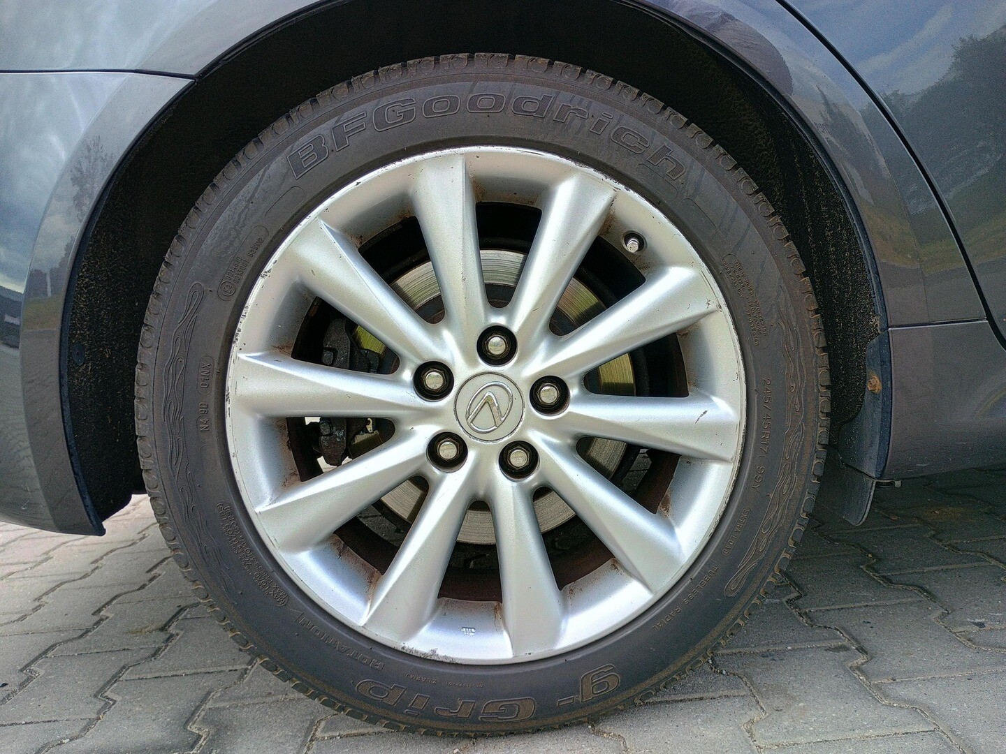 Lexus IS