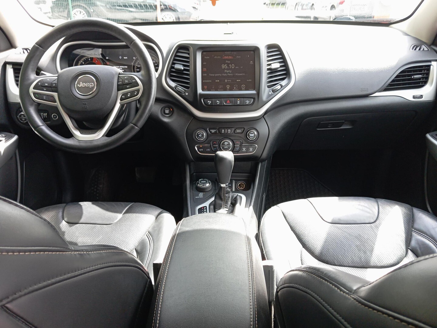 Jeep Cherokee