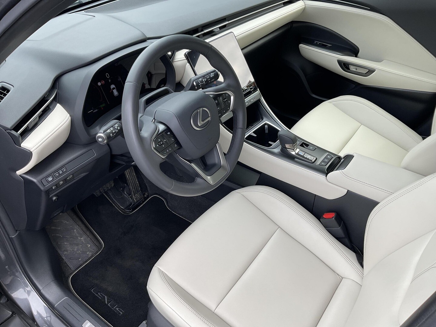 Lexus LBX