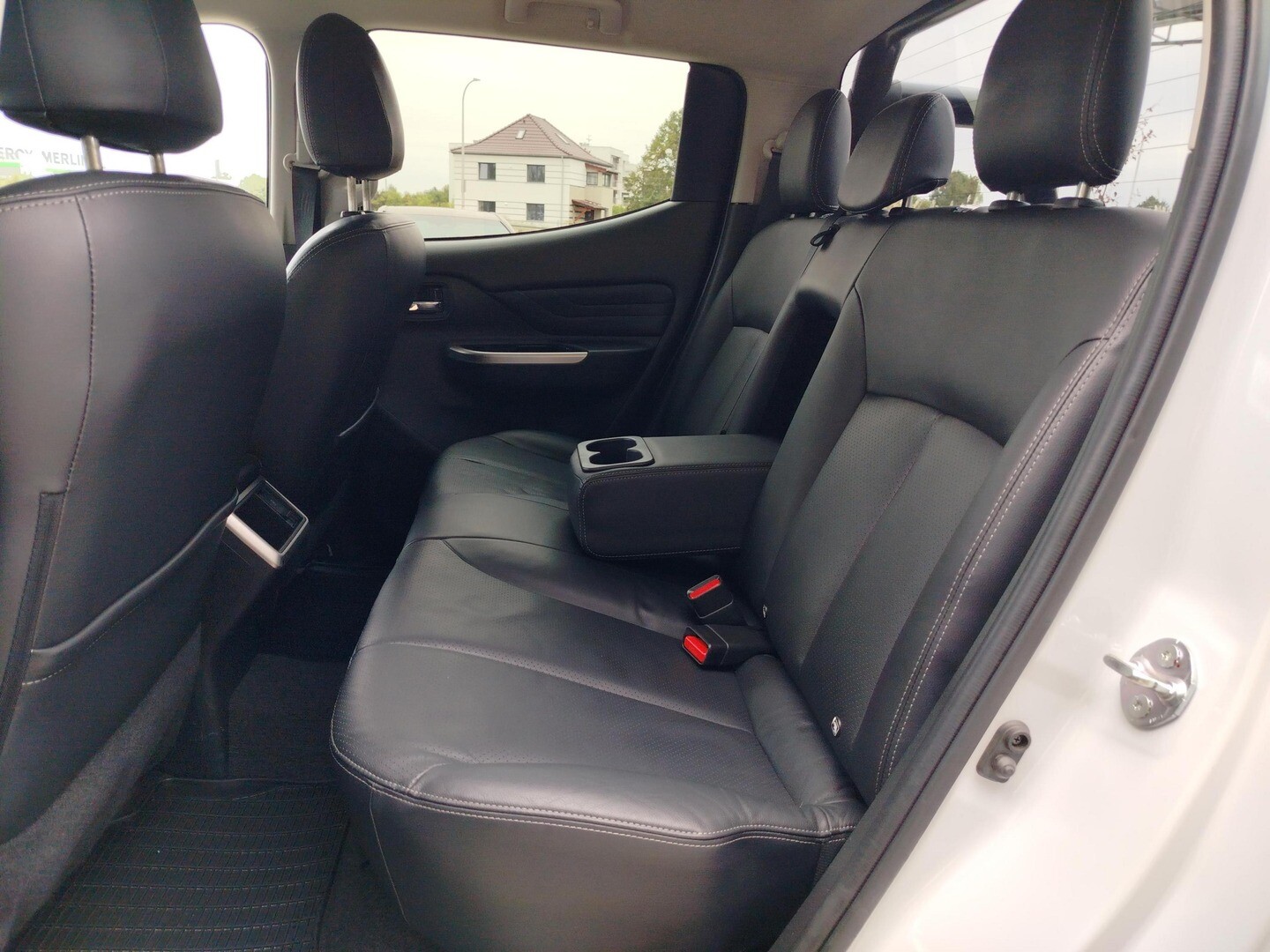 Mitsubishi L200