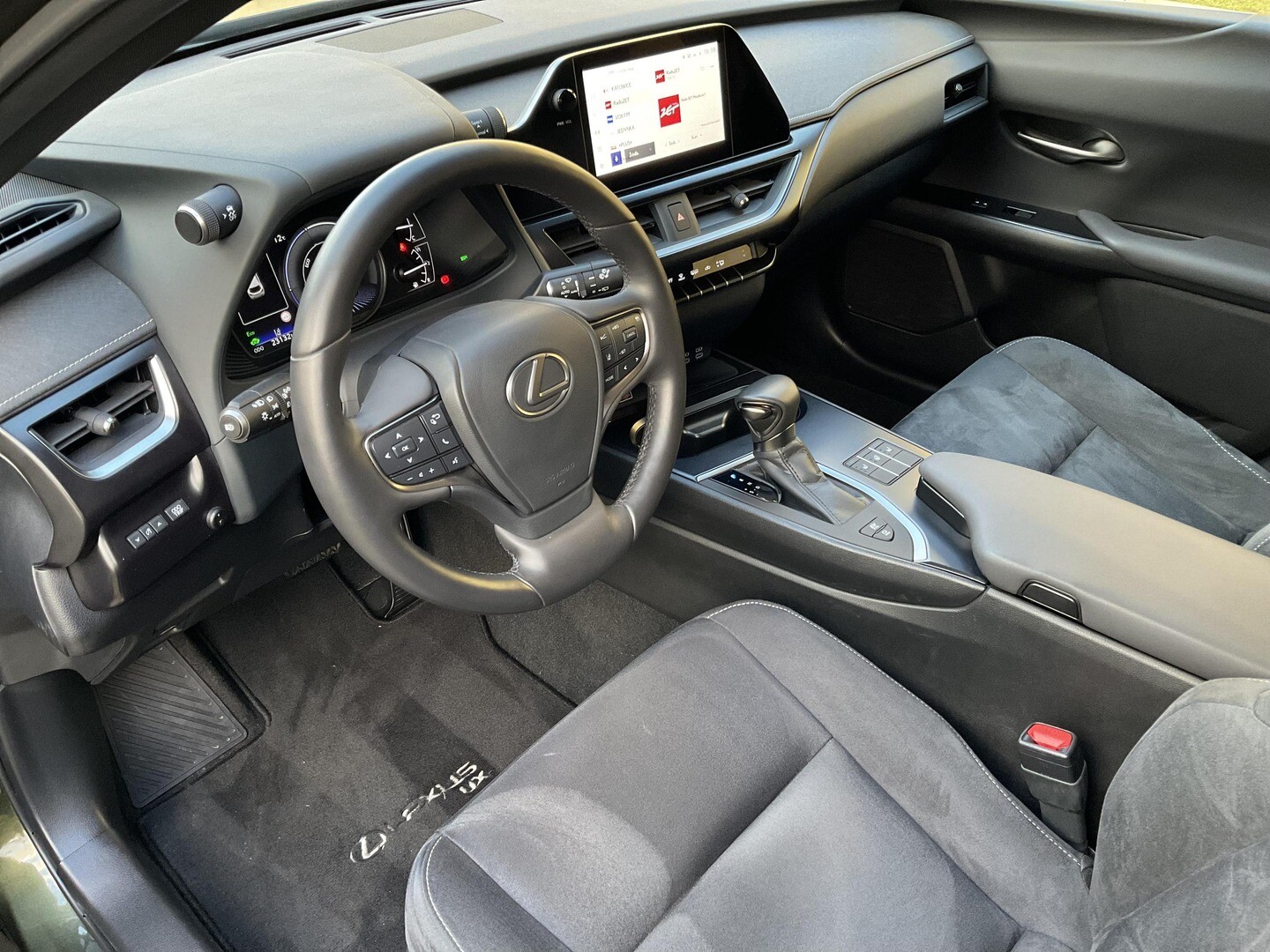 Lexus UX