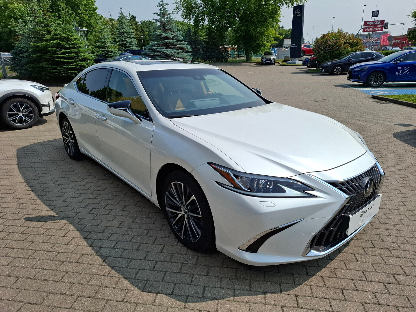 Lexus ES