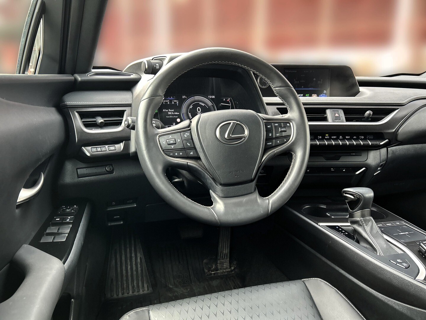 Lexus UX