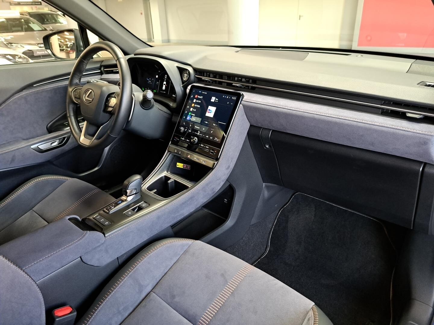 Lexus LBX