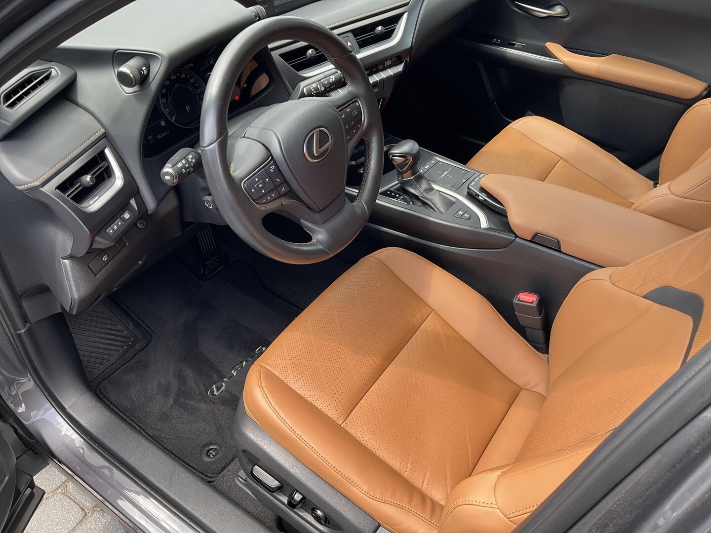 Lexus UX