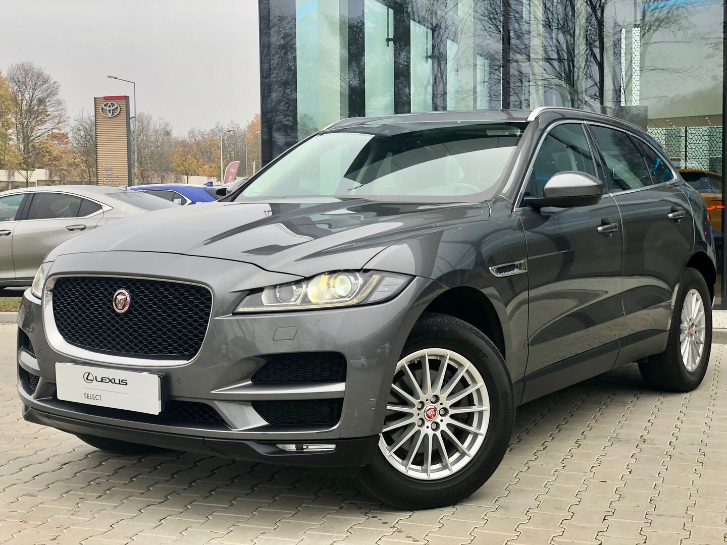 Jaguar F-Pace