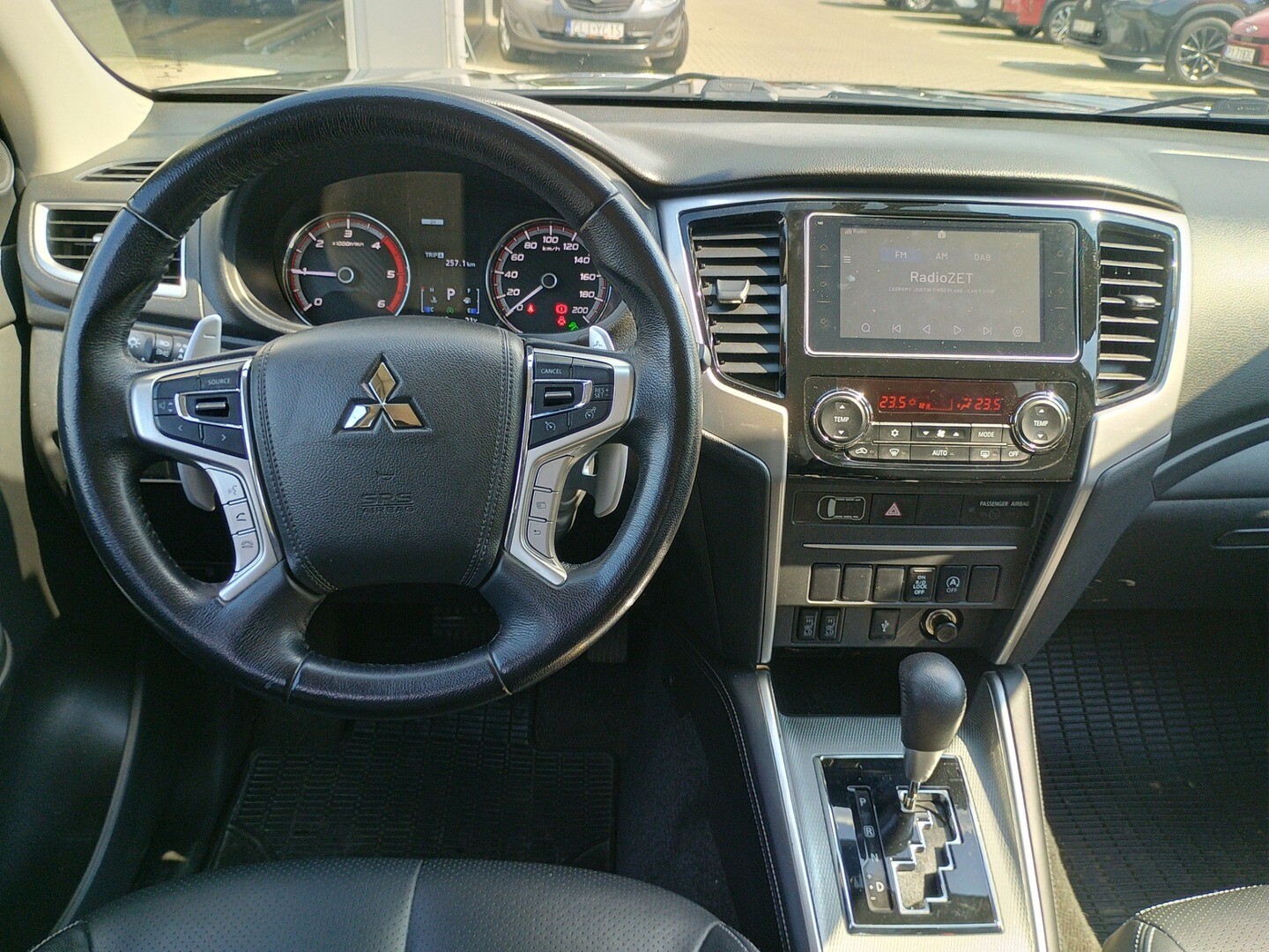 Mitsubishi L200