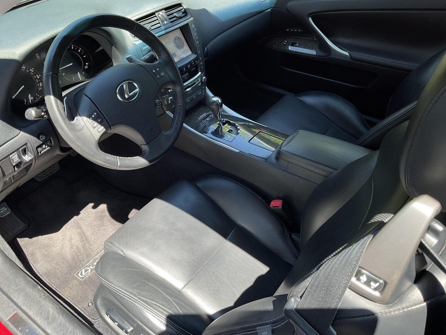 Lexus IS