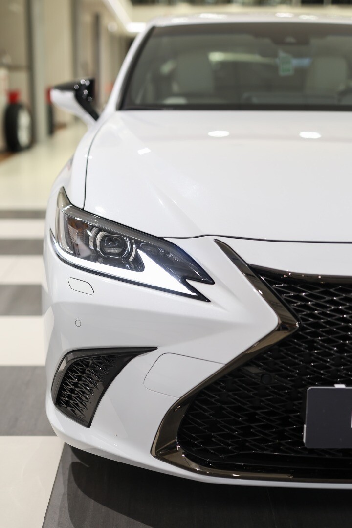 Lexus ES