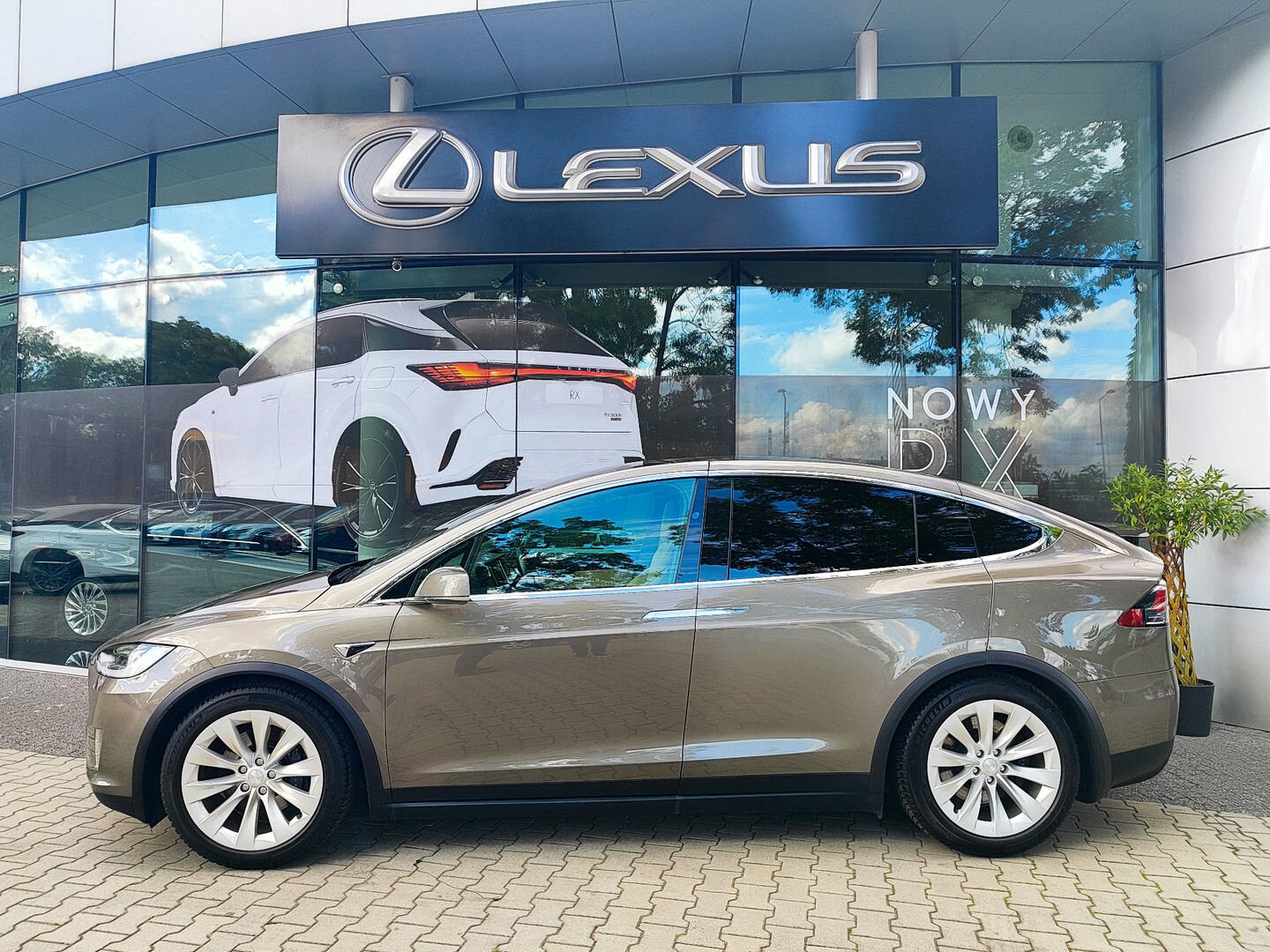 Tesla Model X