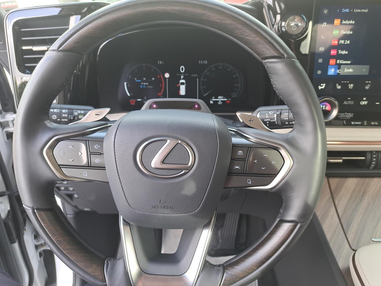 Lexus LM