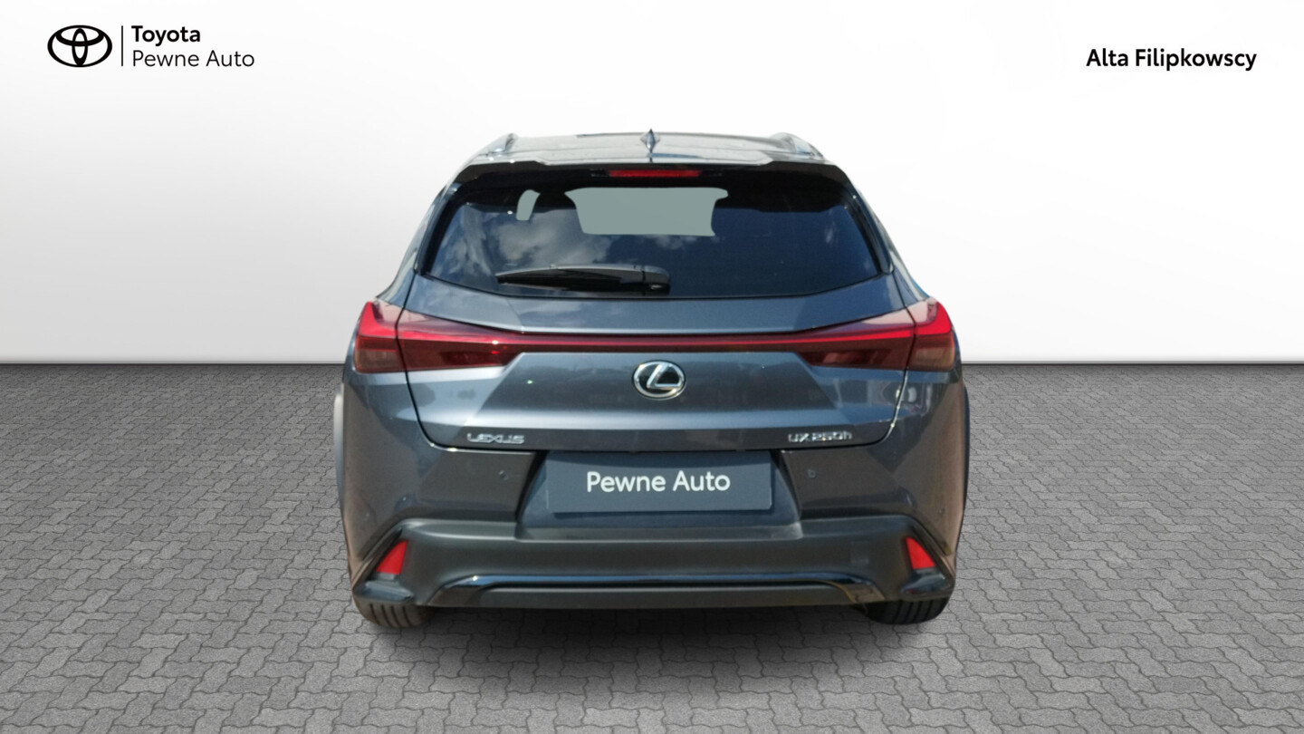 Lexus UX