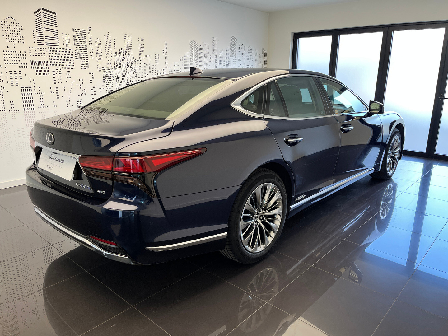Lexus LS
