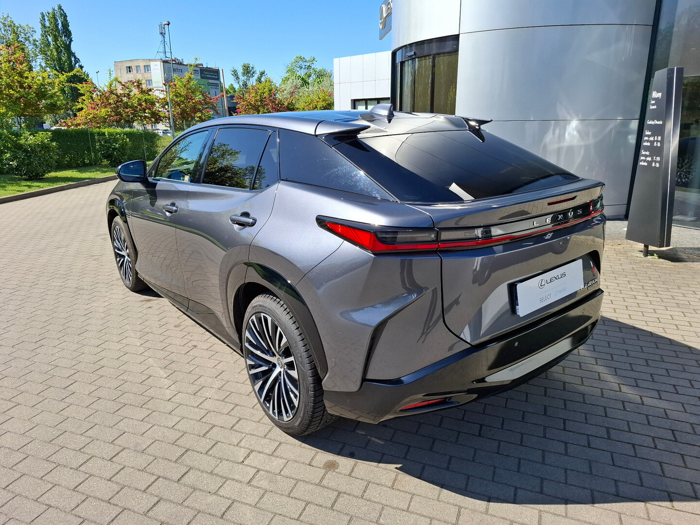 Lexus RZ