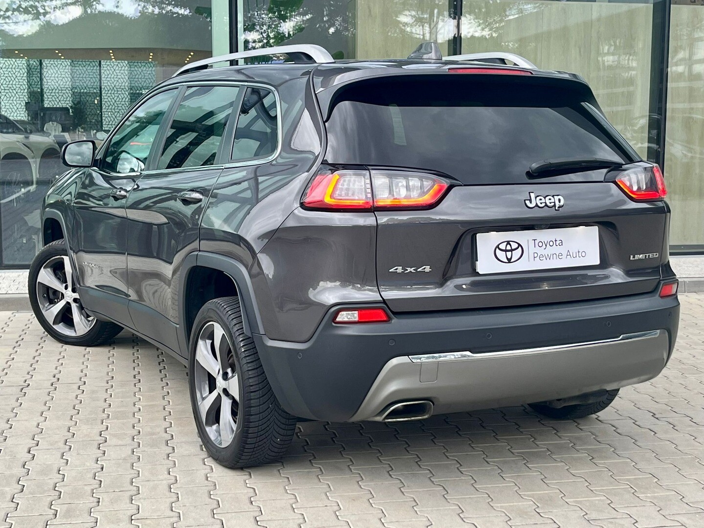Jeep Cherokee