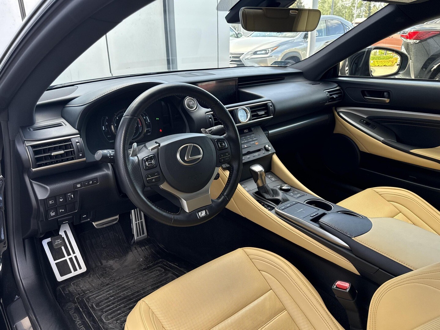 Lexus RC