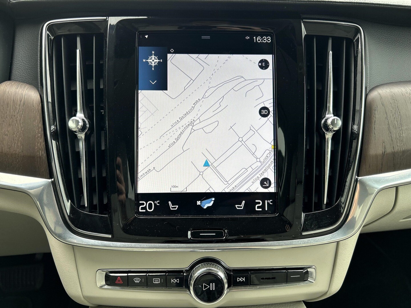 Volvo S90