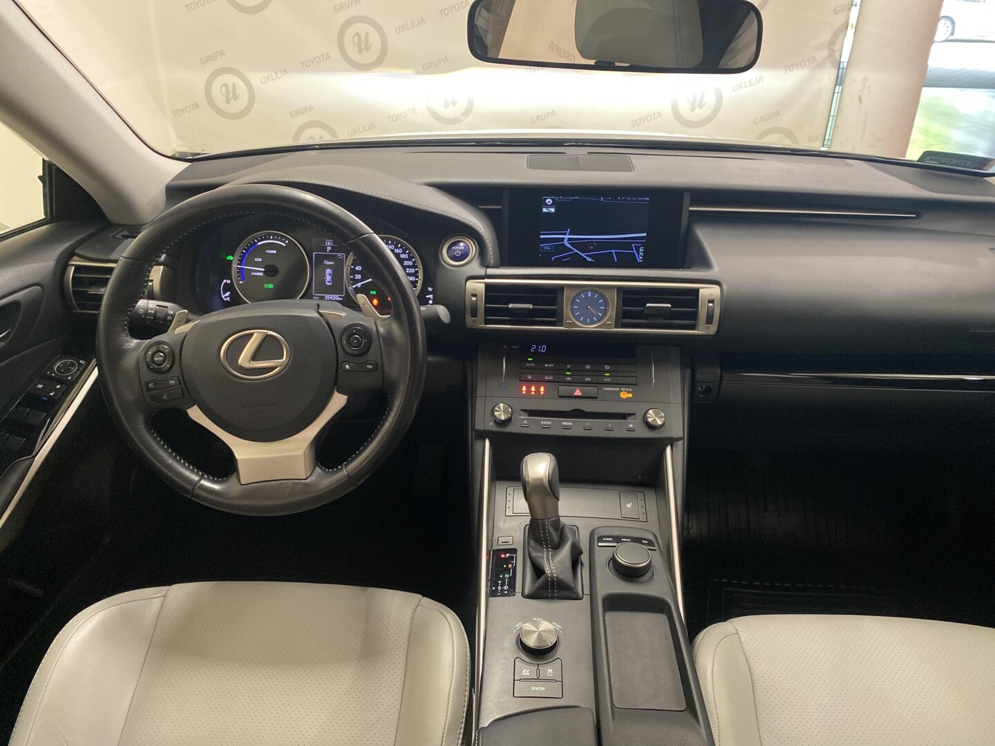Lexus IS