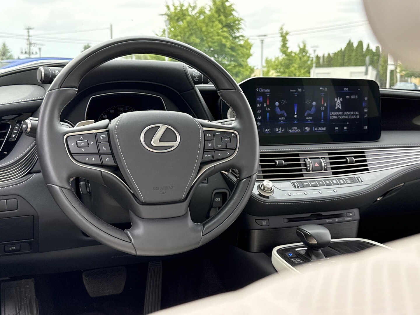 Lexus LS
