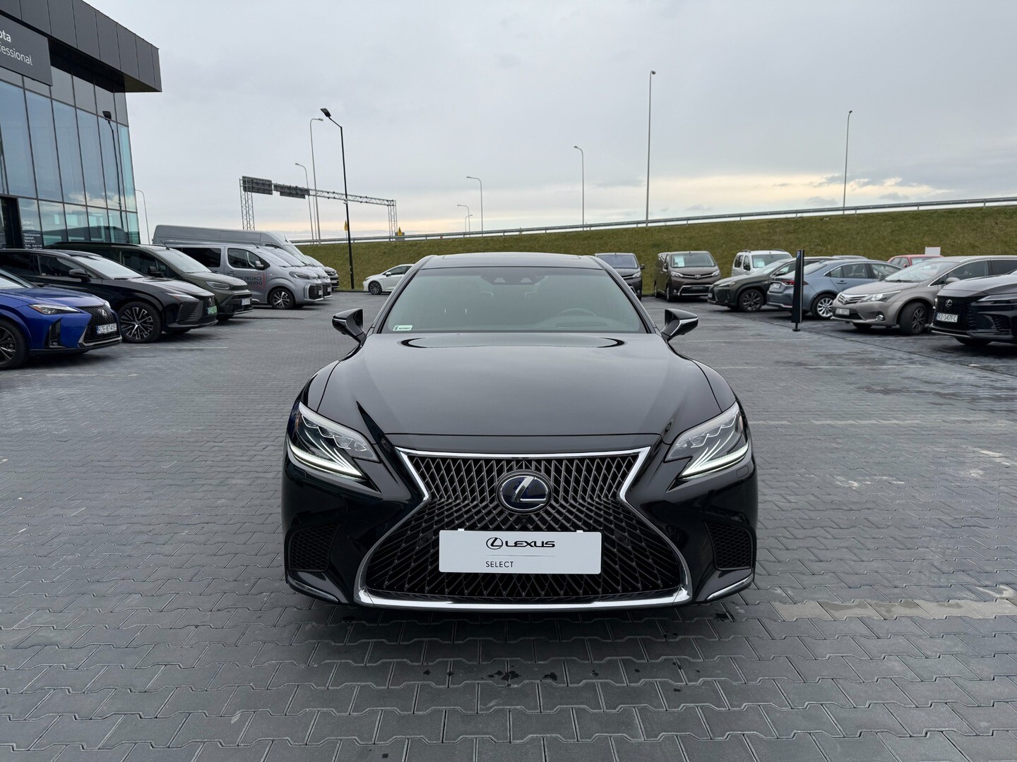 Lexus LS