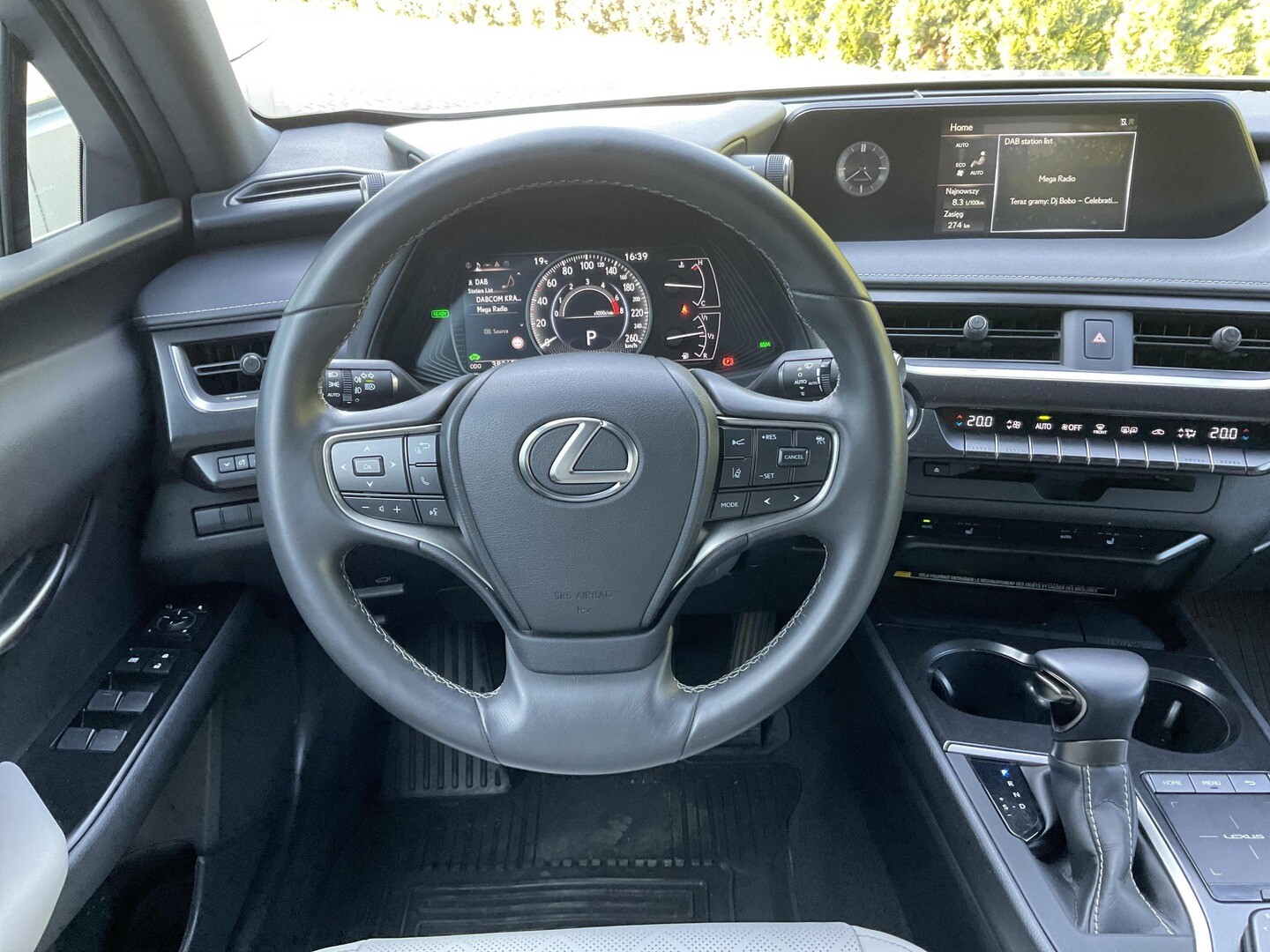 Lexus UX