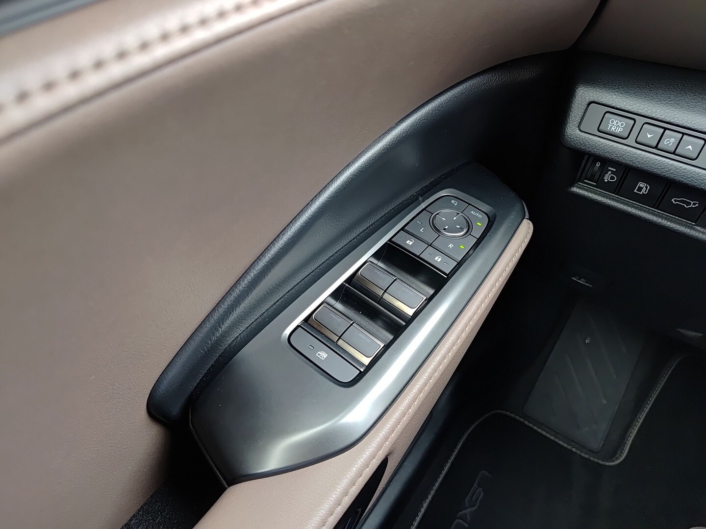 Lexus LBX