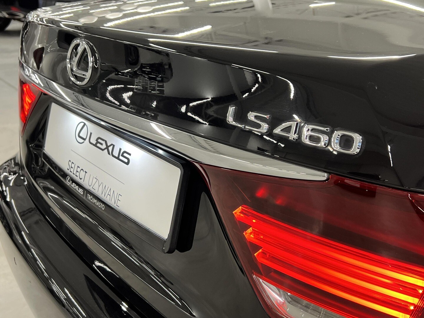 Lexus LS