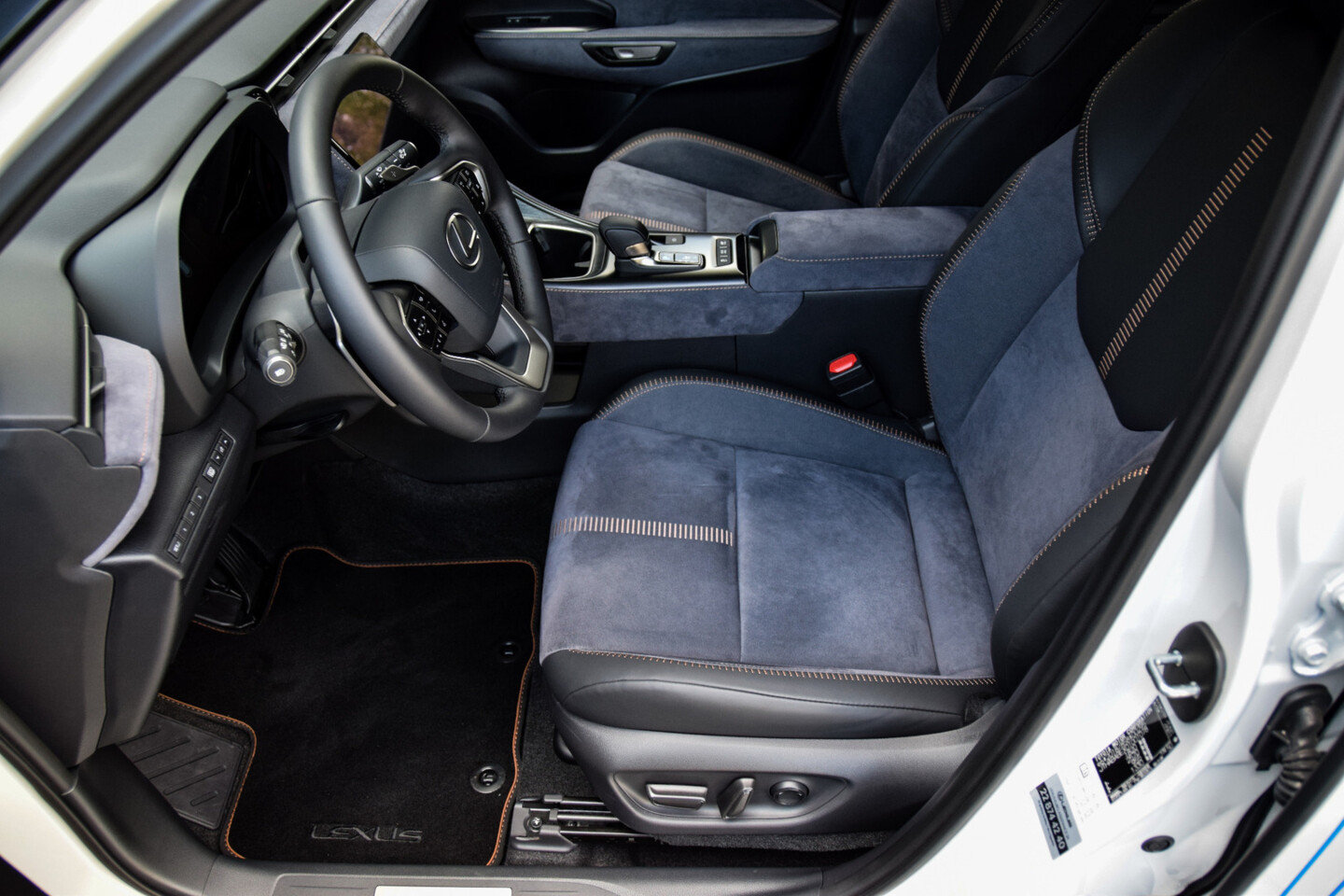 Lexus LBX