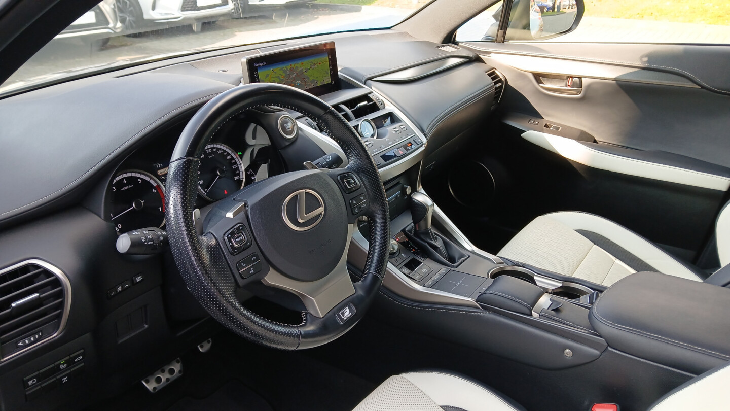 Lexus NX